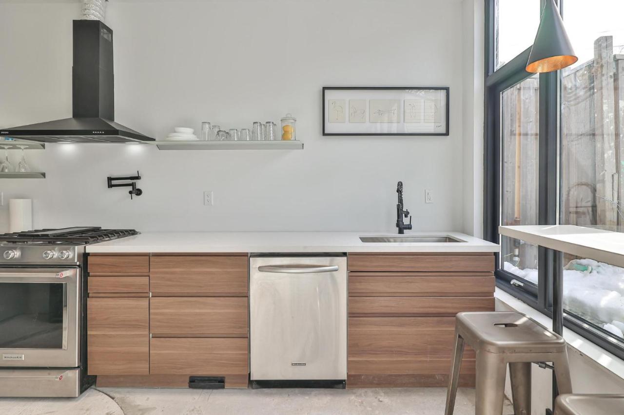 New Modern 1400 Sq Ft Coach House Near Everything Toronto Luaran gambar