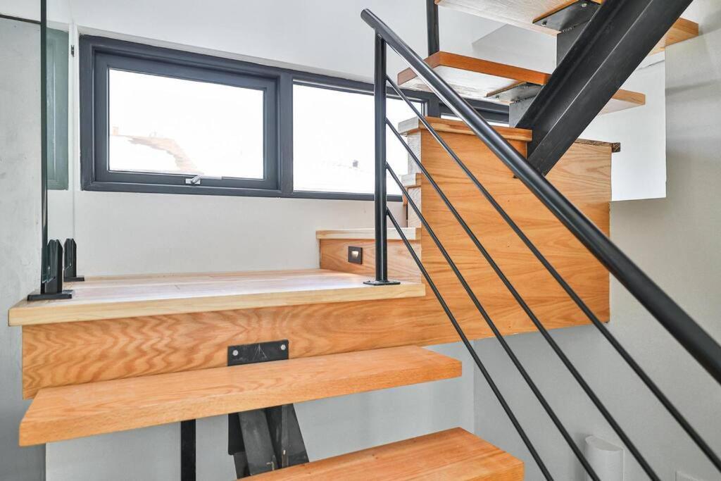 New Modern 1400 Sq Ft Coach House Near Everything Toronto Luaran gambar