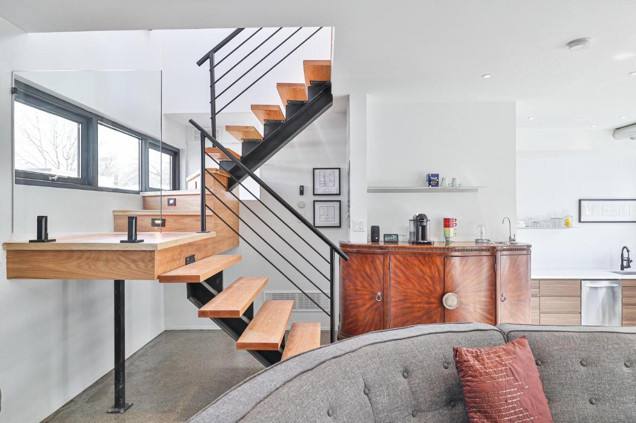 New Modern 1400 Sq Ft Coach House Near Everything Toronto Luaran gambar