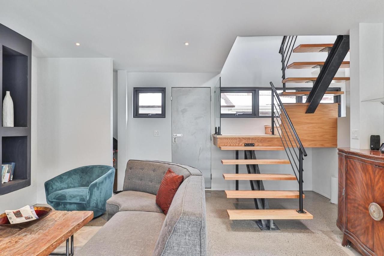 New Modern 1400 Sq Ft Coach House Near Everything Toronto Luaran gambar