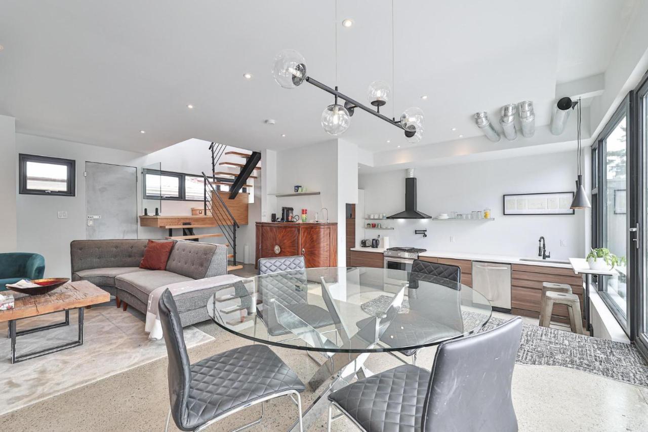 New Modern 1400 Sq Ft Coach House Near Everything Toronto Luaran gambar